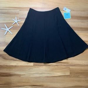 NWT! CeCe Women’s Black Flare Skirt, Size 4
